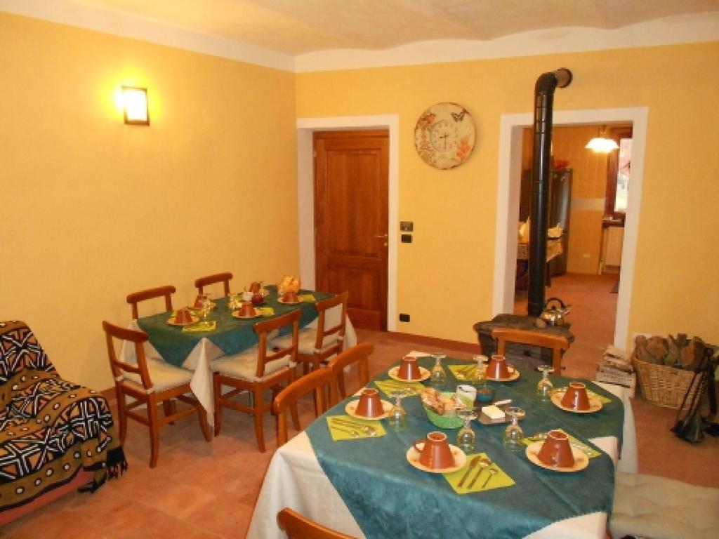 Il Grappolo In Langa Villa Monastero Bormida Eksteriør bilde